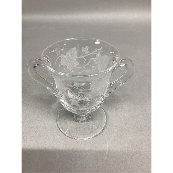 Vintage Glass Leaf Design Creamer And Sugar - Picture 11 of 15